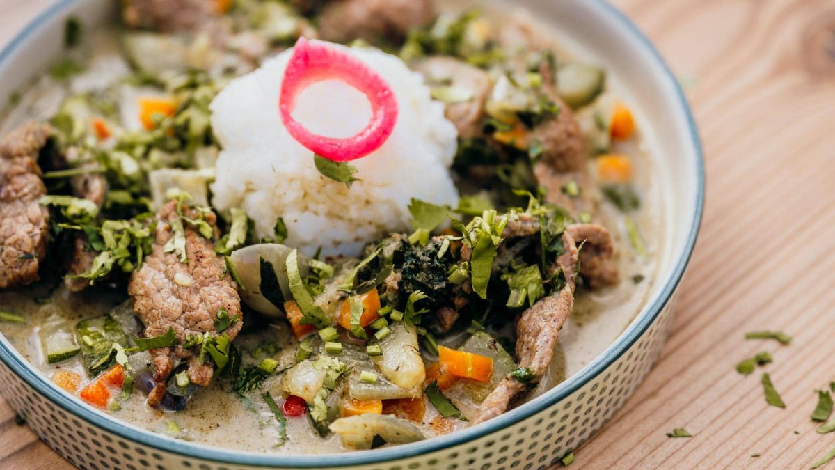 Grünes_Thai_Curry_mit_Flanksteak_und_Jasminreis