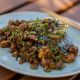 Pad Prik Gaeng – gebratenes Curry mit Jasminreis und frischem Koriander